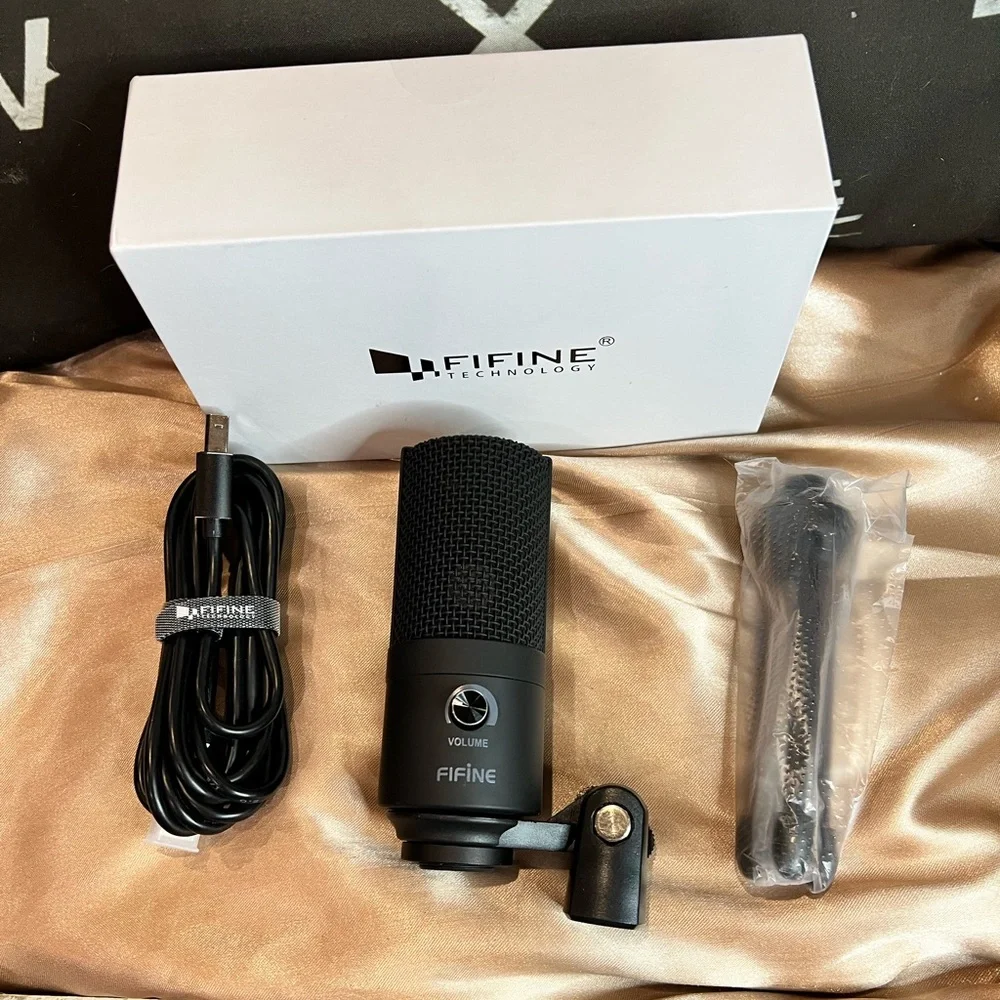 NIB Fifine Microphone